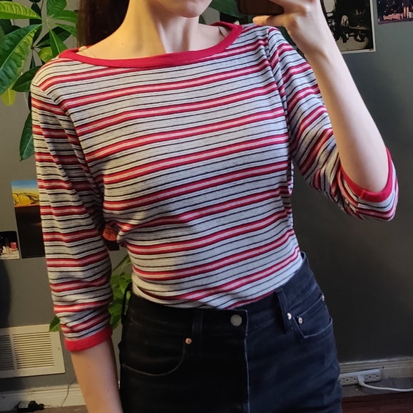 Slim red grey stripe crewneck sweater - Picture 3 of 9